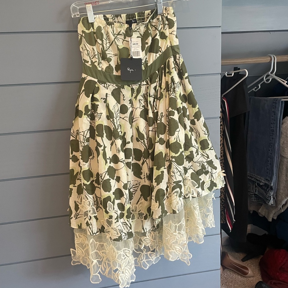 Strapless floral cocktail dress by Ryu